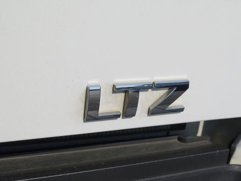 Used 2019 Chevrolet Silverado 2500 LTZ w/ Duramax Plus Package AWD/4WD image 9