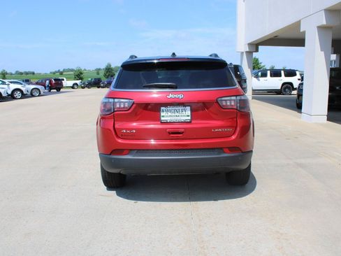 Used 2025 Jeep Compass Limited AWD/4WD image 7
