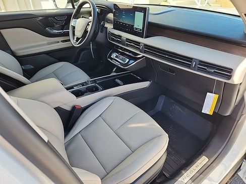 New 2025 Lincoln Corsair Grand Touring w/ Jet Appearance Package image 14