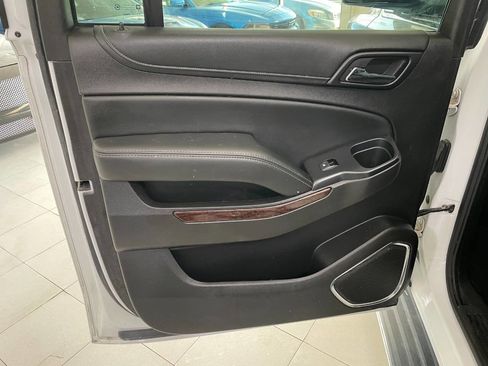 Used 2016 GMC Yukon XL SLE w/ Convenience Package image 19