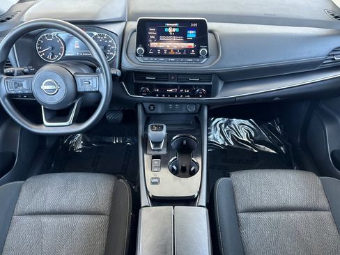 Used 2024 Nissan Rogue SV FWD image 26
