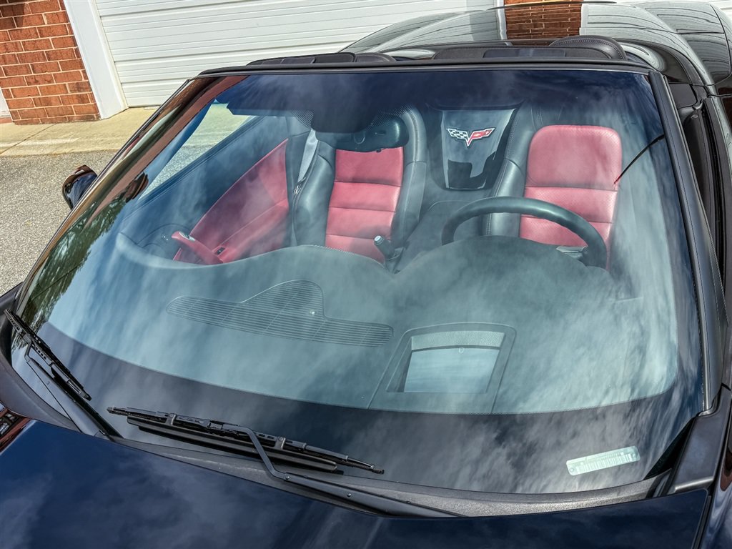 Used 2011 Chevrolet Corvette Convertible w/ Preferred Equipment Group RWD image 19