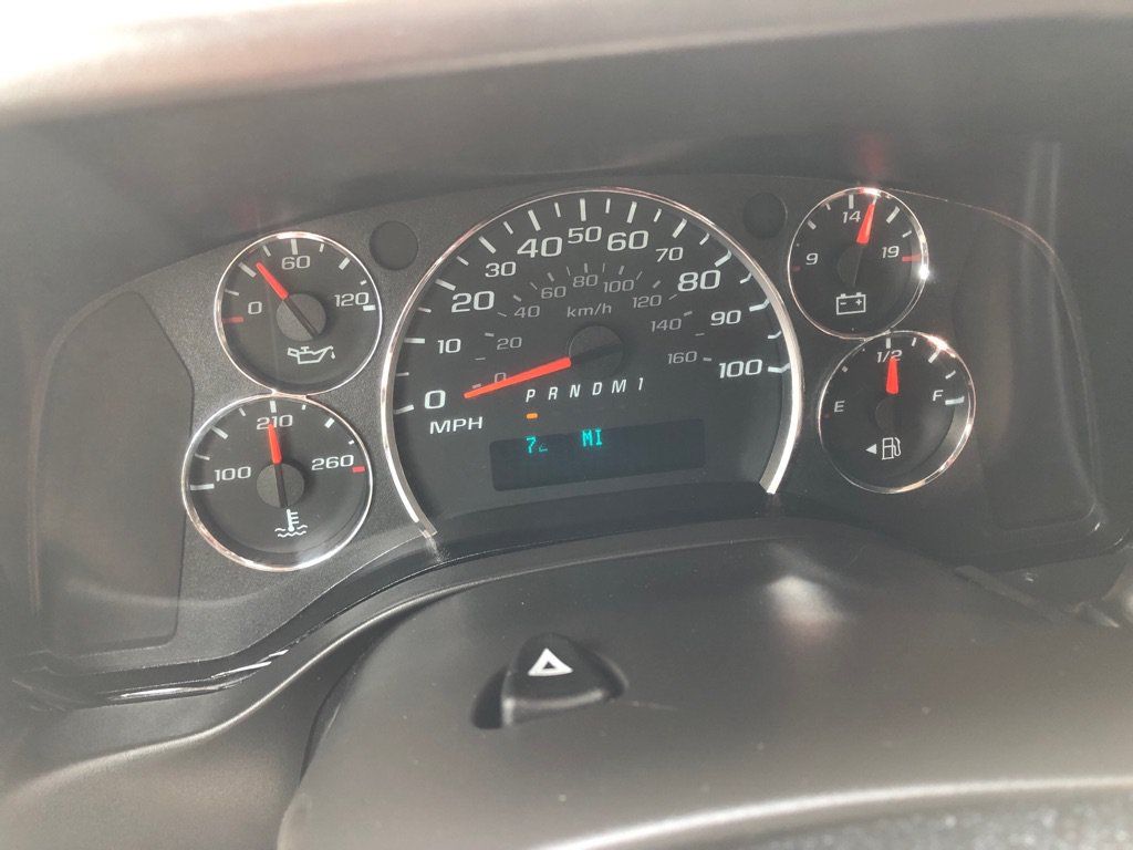 Used 2025 Chevrolet Express 2500 w/ Driver Convenience Package RWD image 32