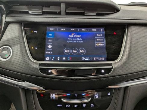 Certified 2025 Cadillac XT5 Premium Luxury w/ LPO, Floor Liner Package image 23