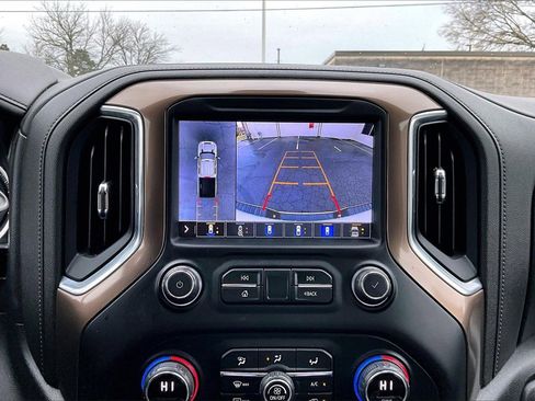 Used 2020 Chevrolet Silverado 2500 High Country w/ Technology Package image 13