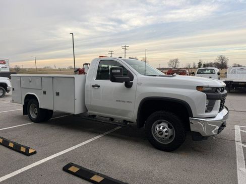 Used 2023 Chevrolet Silverado 3500 W/T w/ WT Fleet Convenience Package image 3