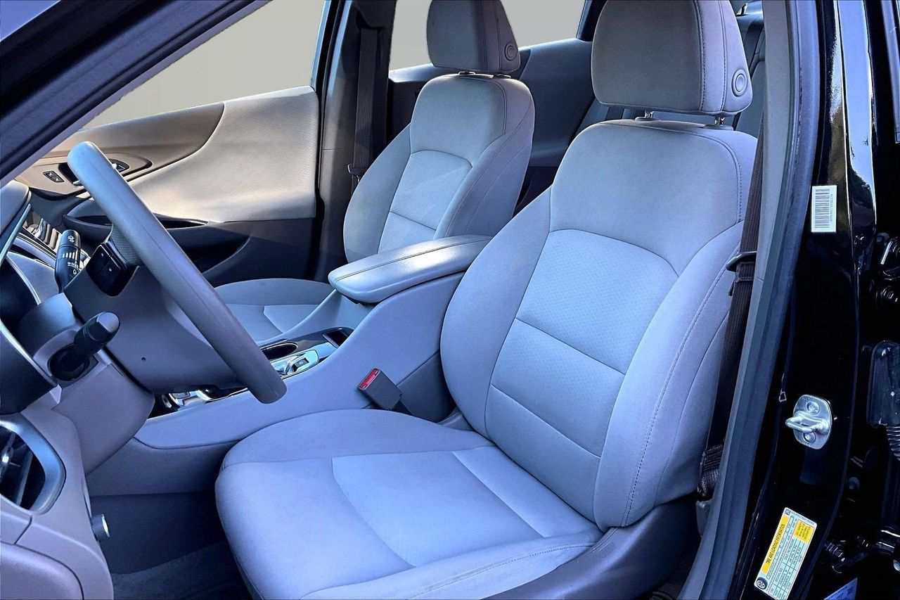 Used 2025 Chevrolet Malibu LT FWD image 19