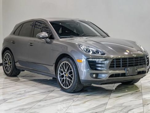 Used 2018 Porsche Macan Sport Edition AWD/4WD image 10