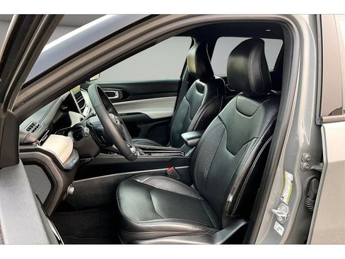 Certified 2023 Jeep Compass Limited AWD/4WD image 34