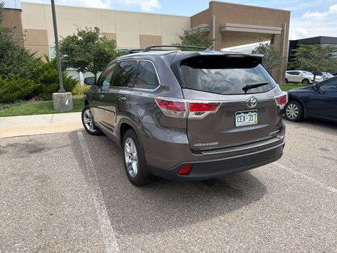 Used 2015 Toyota Highlander Limited AWD/4WD image 2