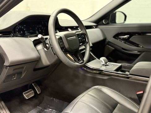 Used 2025 Land Rover Range Rover Evoque S image 14