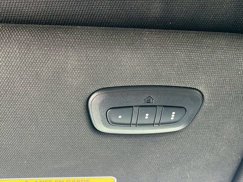 Used 2025 RAM 1500 Laramie w/ Sport Appearance Package AWD/4WD image 18