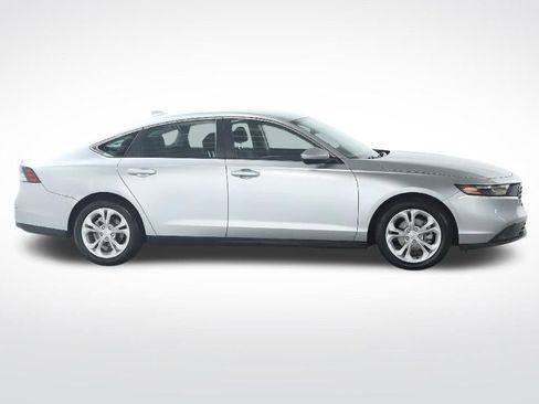 Used 2025 Honda Accord LX image 12
