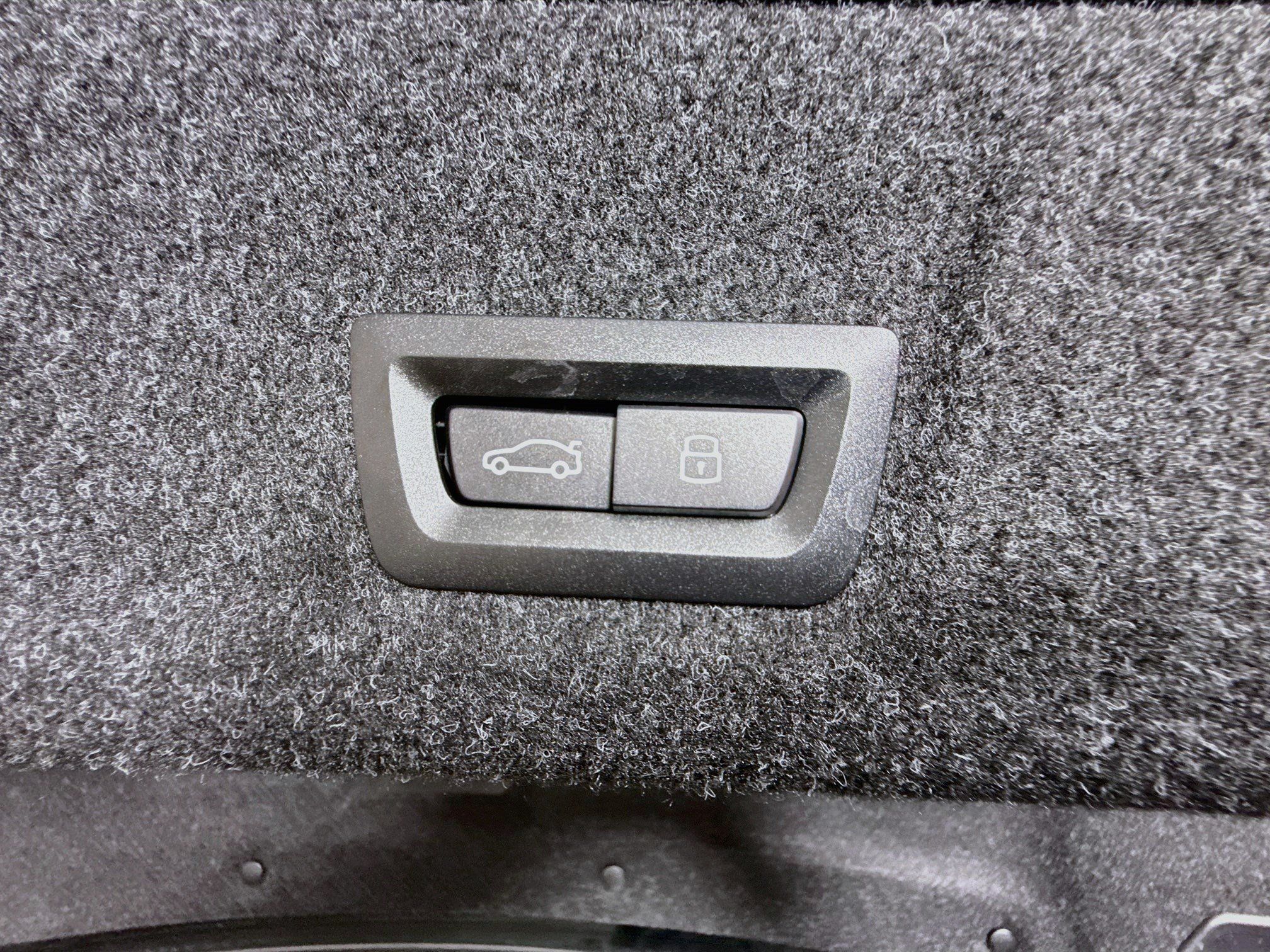 Used 2026 BMW 330i xDrive Sedan AWD/4WD image 44