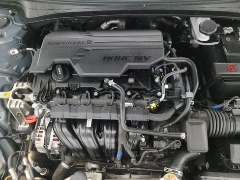 Used 2022 Hyundai Elantra Limited FWD image 30