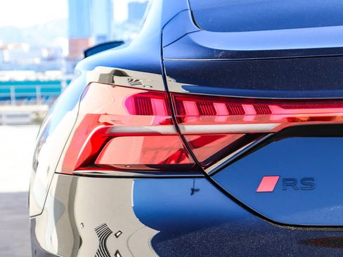 Used 2025 Audi RS e-tron GT performance w/ 21" Wheel Package image 12