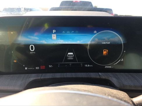 Used 2024 Kia Telluride SX w/ Towing Package AWD/4WD image 6