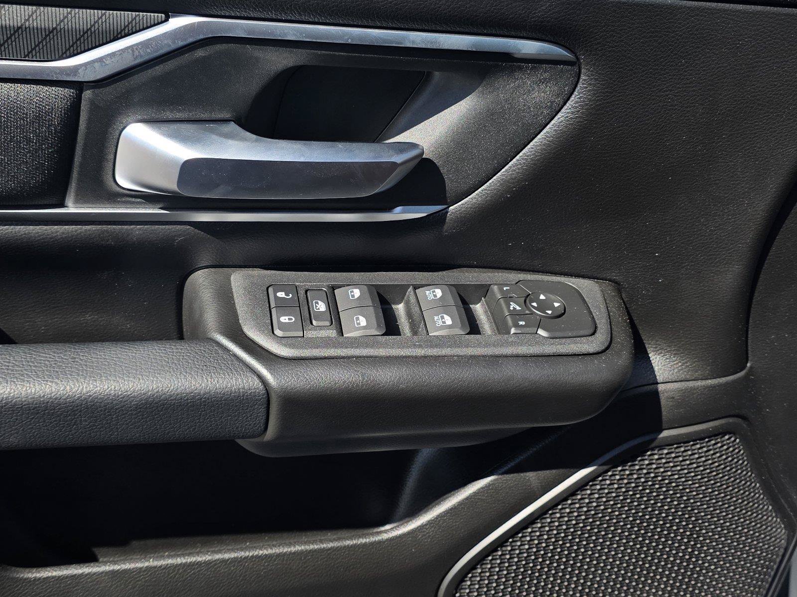 New 2027 RAM 3500 Big Horn AWD/4WD image 23
