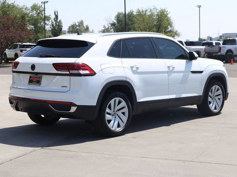 Used 2020 Volkswagen Atlas Cross Sport SE w/ Panoramic Sunroof Package AWD/4WD image 6
