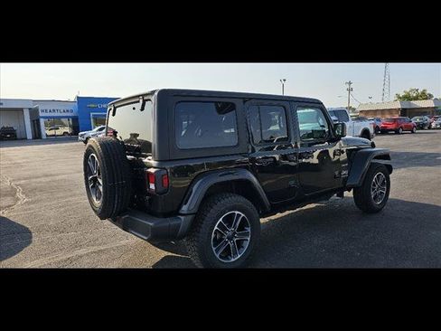 Used 2023 Jeep Wrangler Sahara image 3