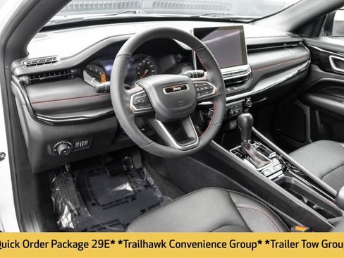 Used 2023 Jeep Compass Trailhawk w/ Trailhawk Convenience Group image 5