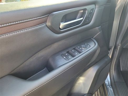 New 2026 Nissan Armada SL w/ Captain's Chari Seat Package image 8