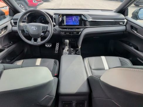 Used 2025 Toyota Camry SE FWD image 25