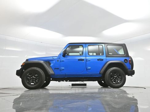 Used 2025 Jeep Wrangler Sport image 68