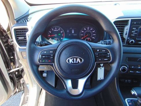 Used 2017 Kia Sportage LX AWD/4WD image 15