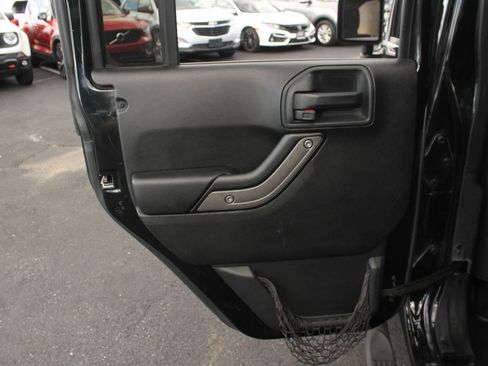 Used 2017 Jeep Wrangler Unlimited Sport w/ Quick Order Package 24S AWD/4WD image 19