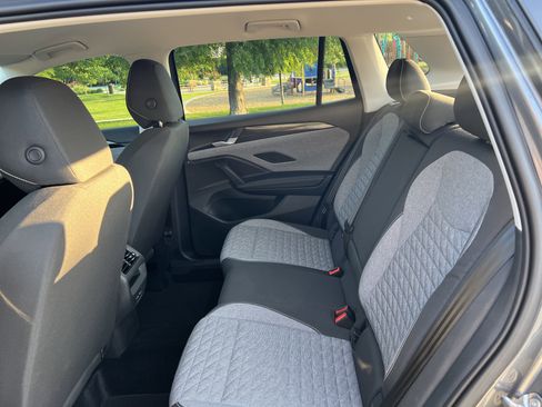Certified 2025 Volkswagen Tiguan S FWD image 28