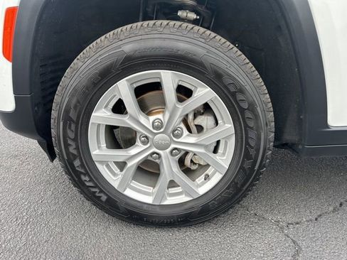 Used 2023 Jeep Grand Cherokee Limited image 33