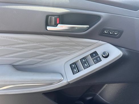 Used 2019 Toyota Avalon Limited w/ Advanced Safety Package FWD image 17