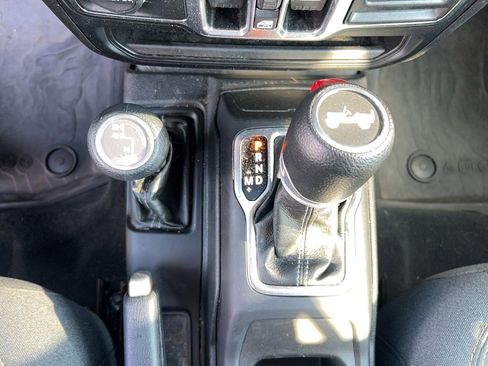 Used 2024 Jeep Wrangler Unlimited Sport image 21