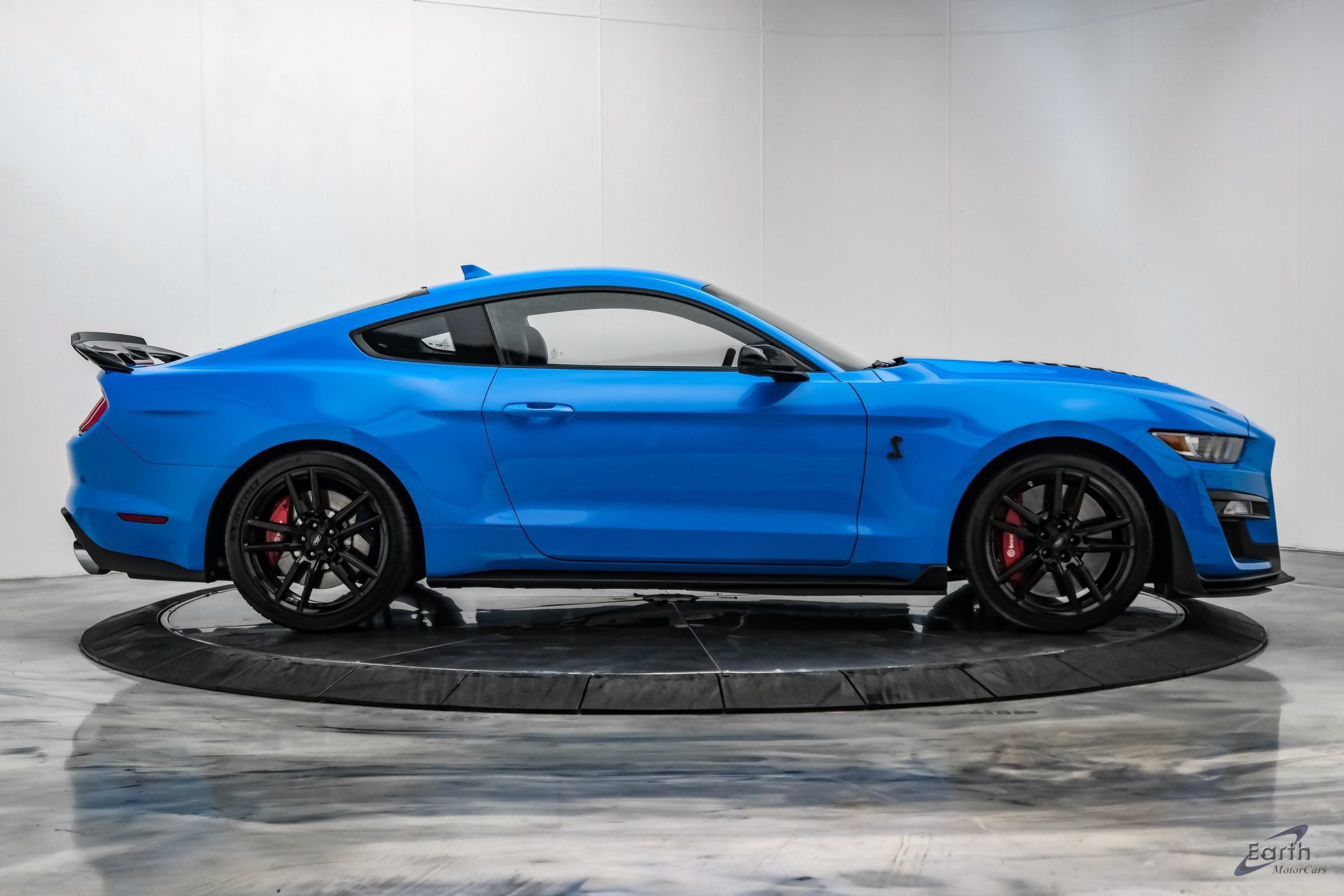 Used 2022 Ford Mustang Shelby GT500 w/ Technology Package RWD image 19
