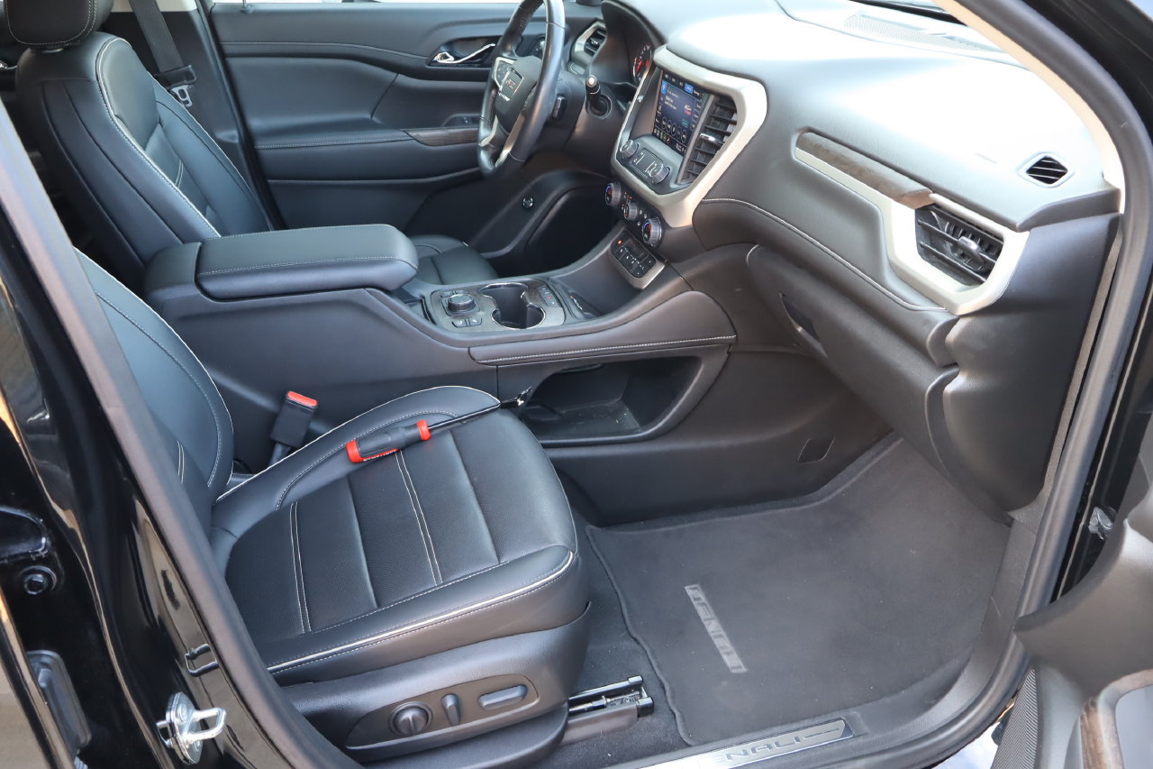 Used 2022 GMC Acadia Denali w/ Trailering Package FWD image 18