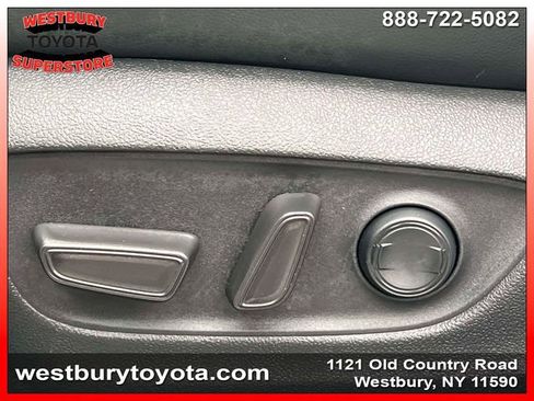 Used 2023 Toyota Highlander XLE image 22