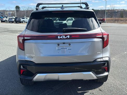 Used 2024 Kia Seltos SX image 8