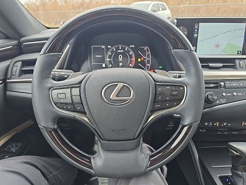 Used 2019 Lexus ES 350 Luxury image 18
