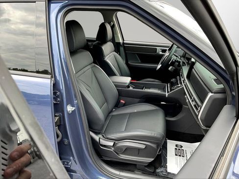 Certified 2025 Hyundai Santa Fe SEL AWD/4WD image 26