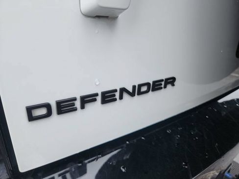 Used 2024 Land Rover Defender 90 X-Dynamic SE AWD/4WD image 27