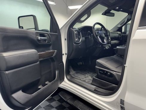 Used 2020 GMC Sierra 1500 SLE w/ Preferred Package image 11