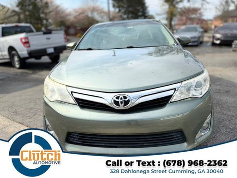 Used 2014 Toyota Camry XLE w/ Leather Package image 2