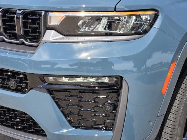 New 2027 Jeep Grand Cherokee Limited AWD/4WD image 5