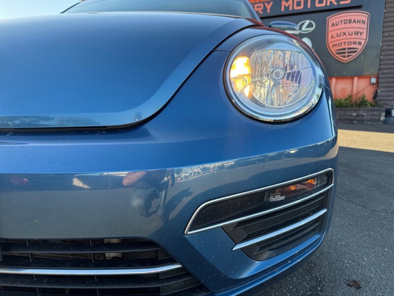 Used 2019 Volkswagen Beetle 2.0T SE FWD image 6