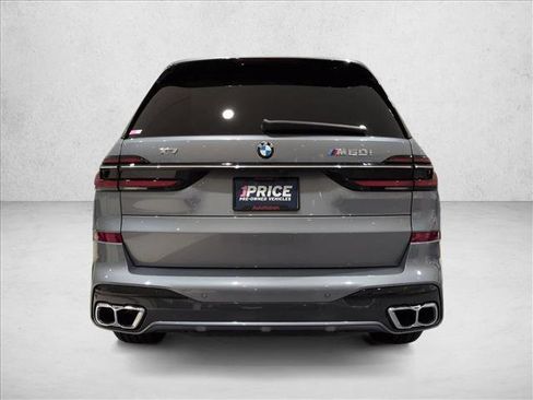 Used 2025 BMW X7 M60i image 7