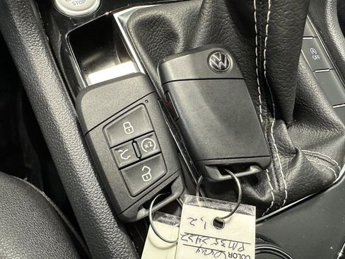 Used 2023 Volkswagen Taos SE AWD/4WD image 31