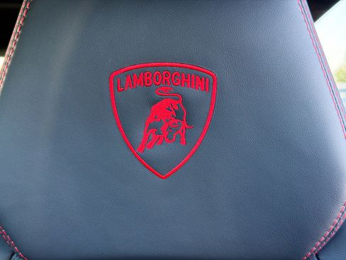 Used 2024 Lamborghini Urus S AWD/4WD image 49