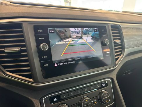 Used 2020 Volkswagen Atlas Cross Sport SE AWD/4WD image 20