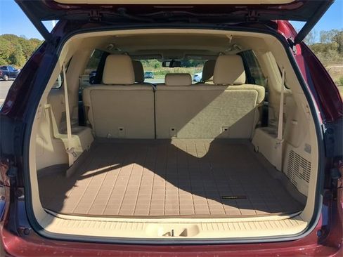 Used 2014 Toyota Highlander XLE image 12